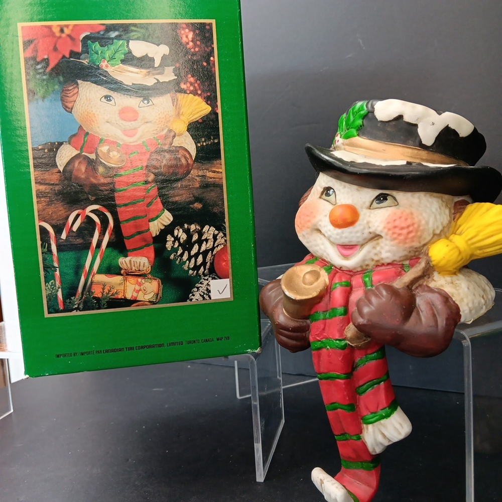 Traditions Porcelain Christmas SNOWMAN Decorative Box Perfect for Holidays